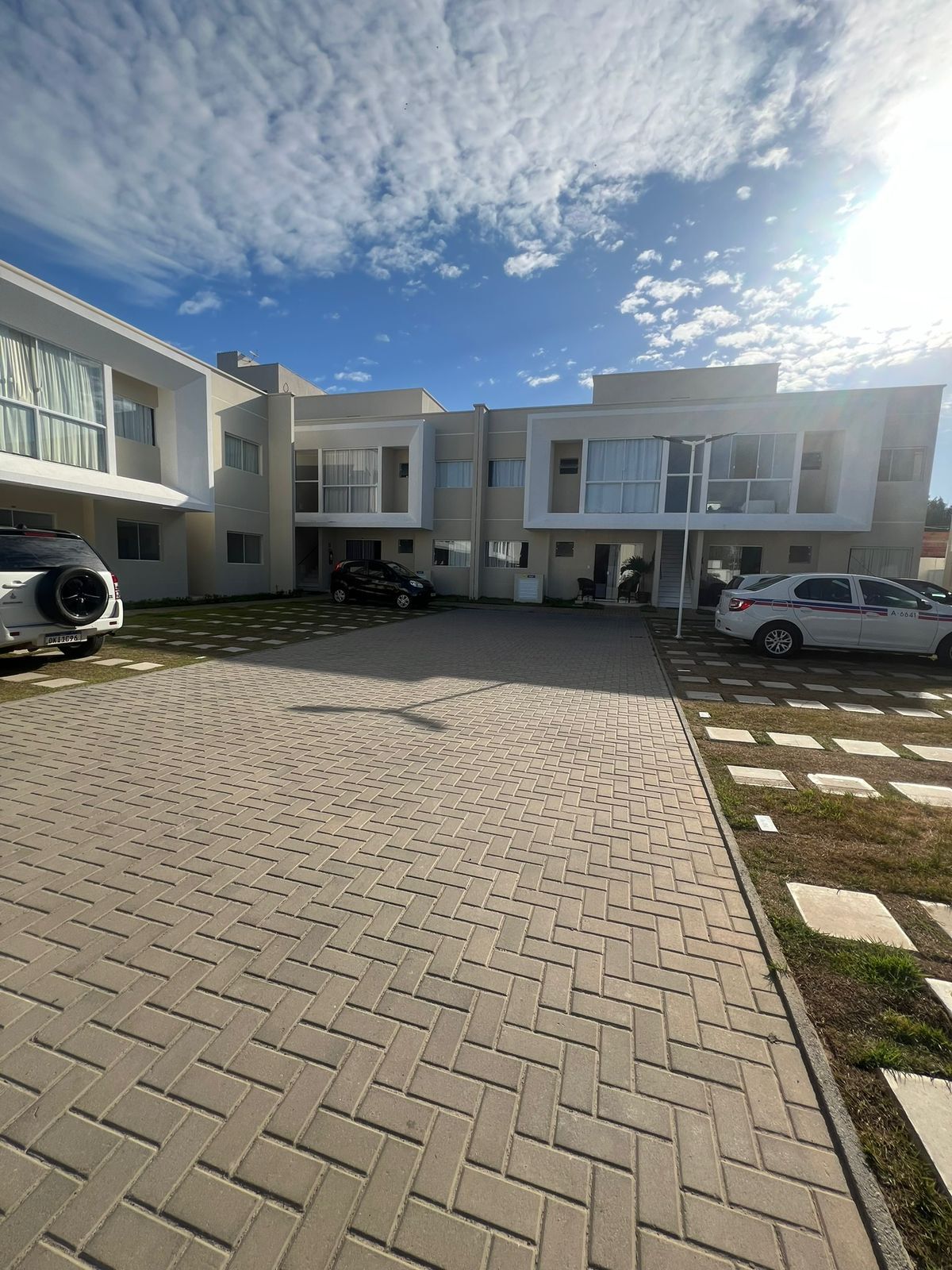 Apartamento 2/4 térreo em BURAQUINHO, Lauro de Freitas/BA!! - Imóveis Maria Lopes